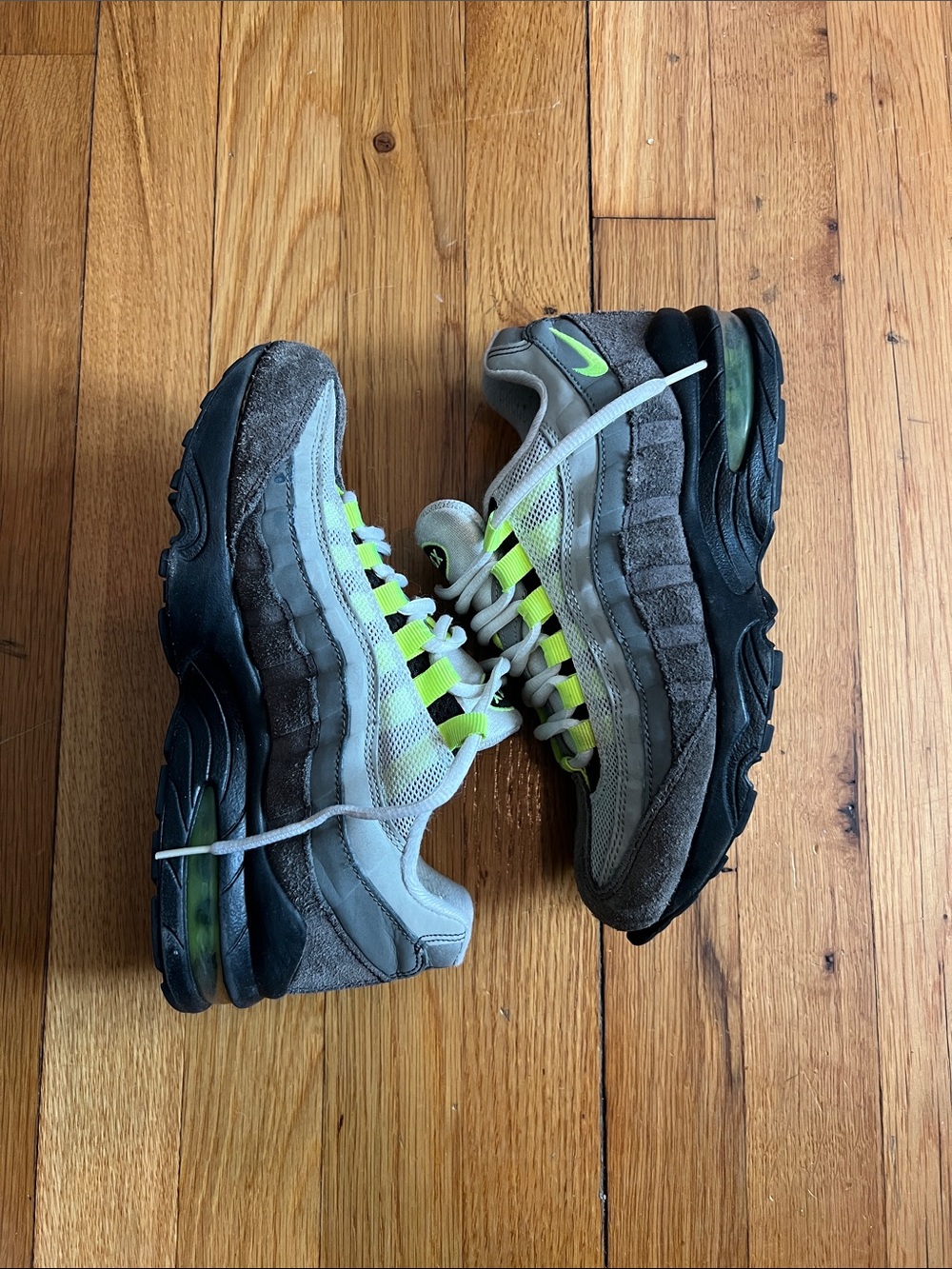 Nike White and Neon Green Youth Running Shoes 4Y